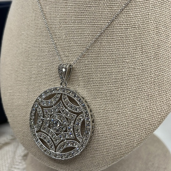 Vintage Diamonique Sterling Silver 925 Circle Pendant Necklace - 16-18" - Picture 8 of 14